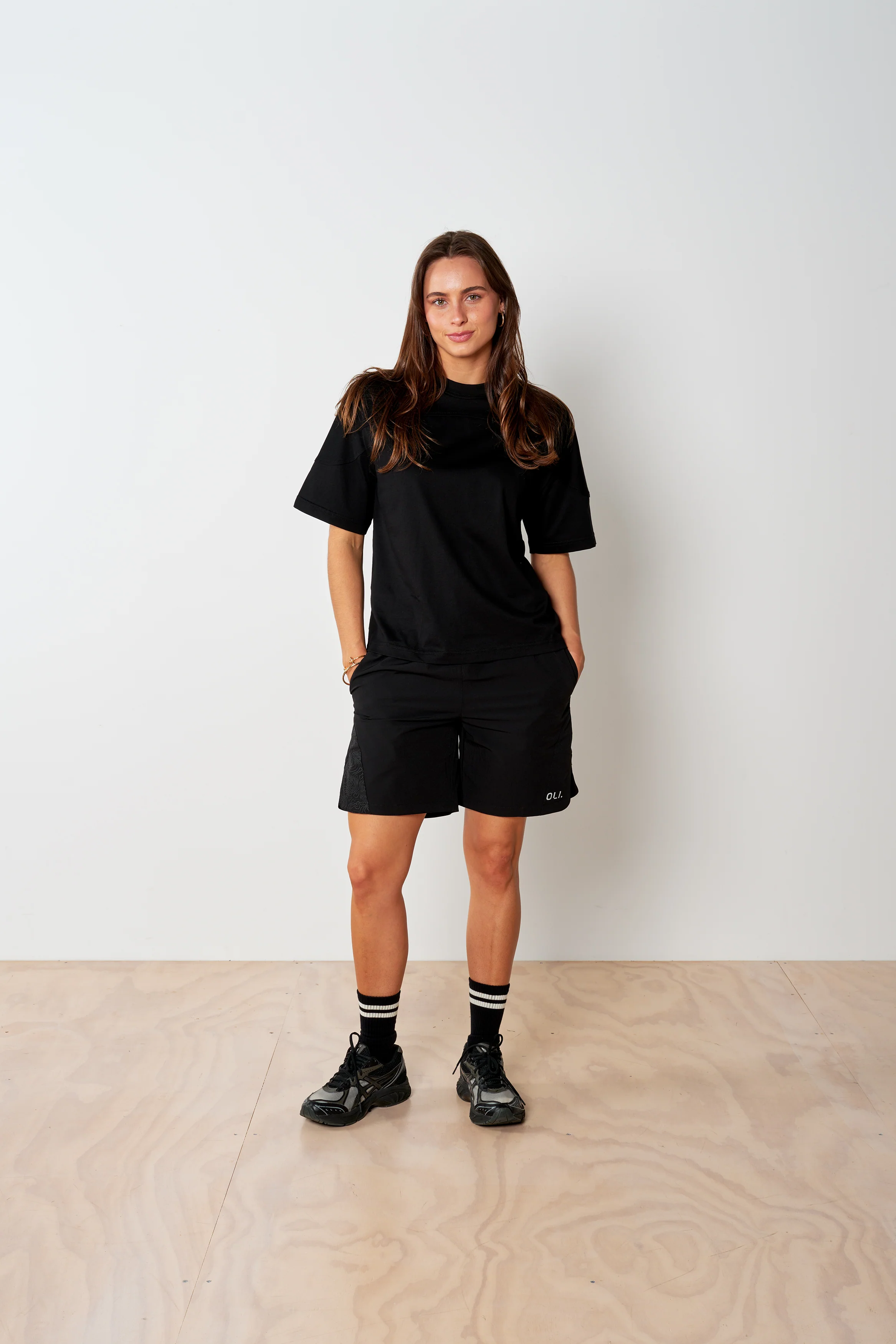 Active Box T - Black - Image 3