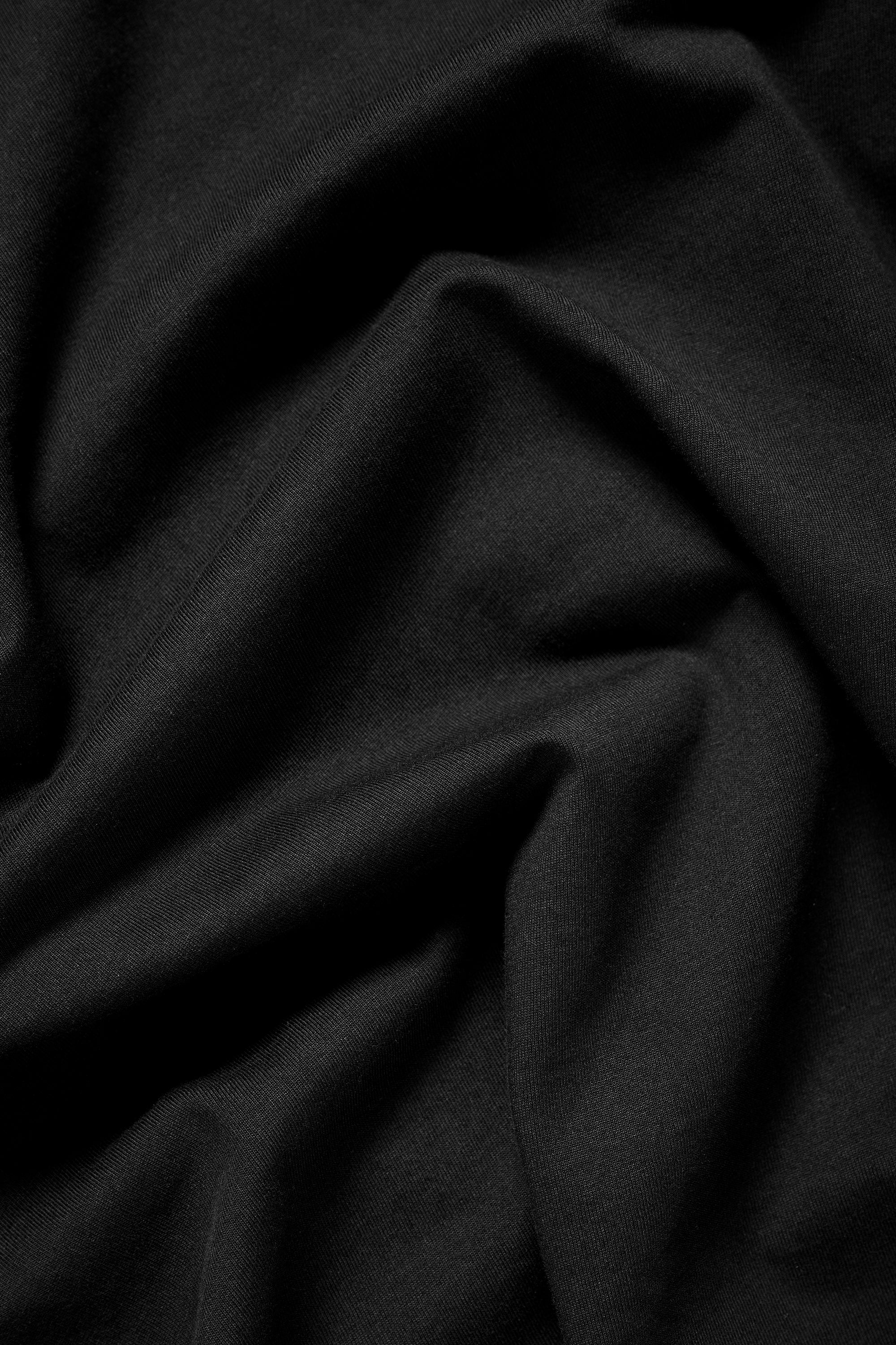 Box T - Black - Image 8