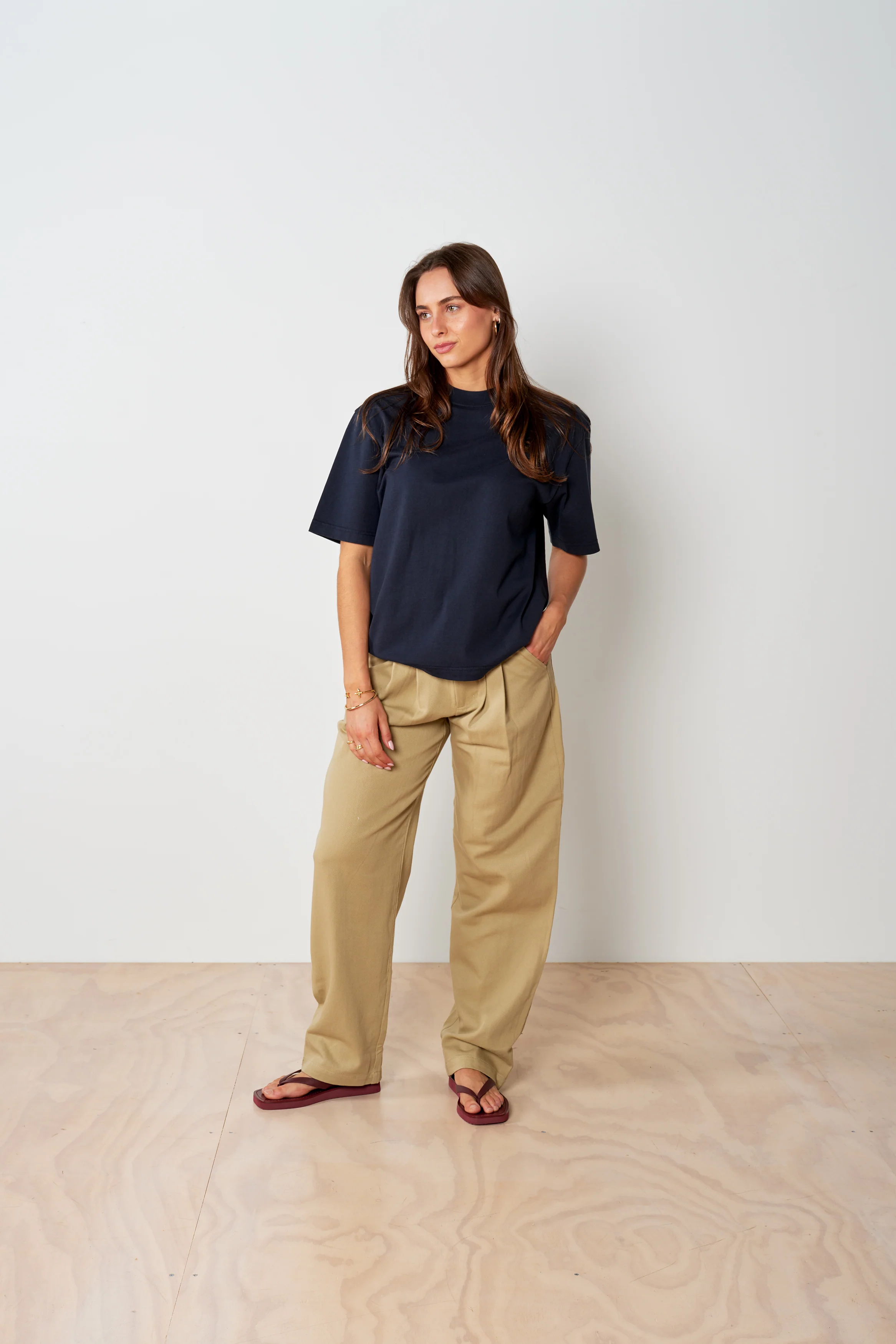 Box T - Navy - Image 3