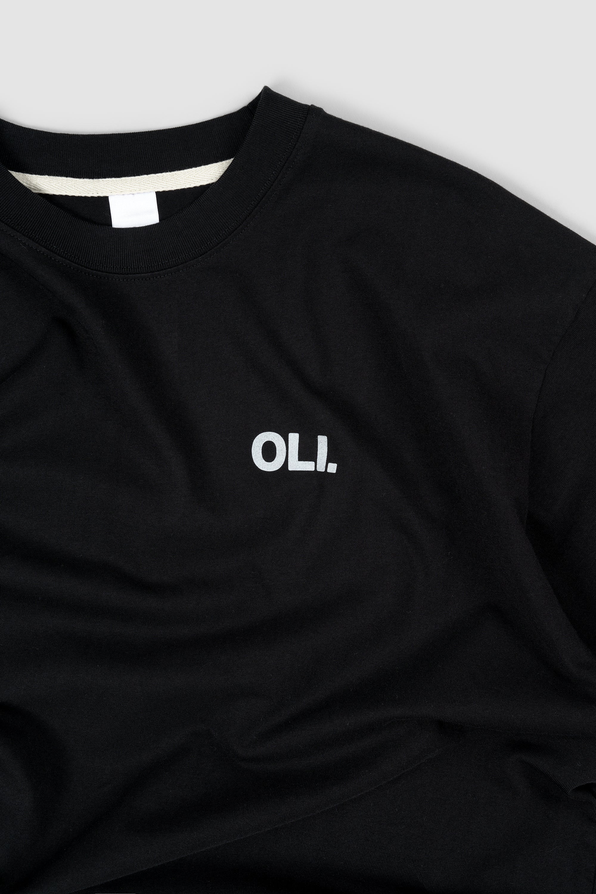 Emblem Back Print T - Black - Image 10