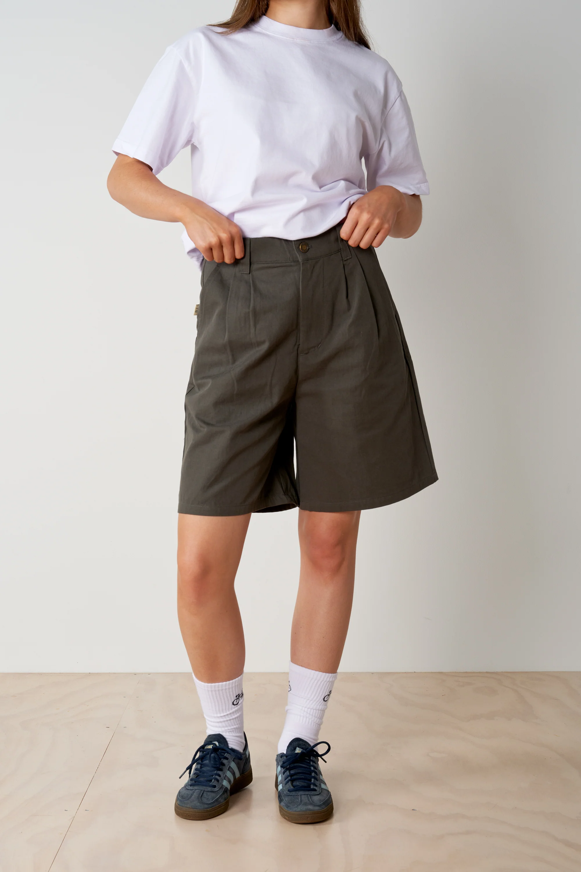 Original Pleated Short - Grey - Image 5