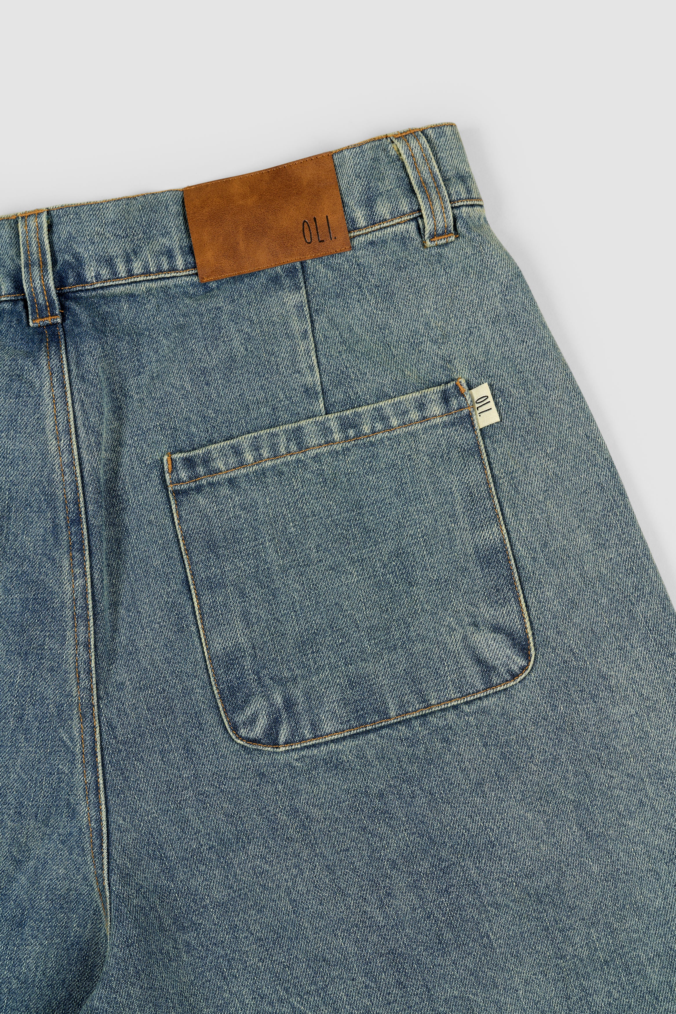 Pleated Denim Short - Coffee Wash - Image 10
