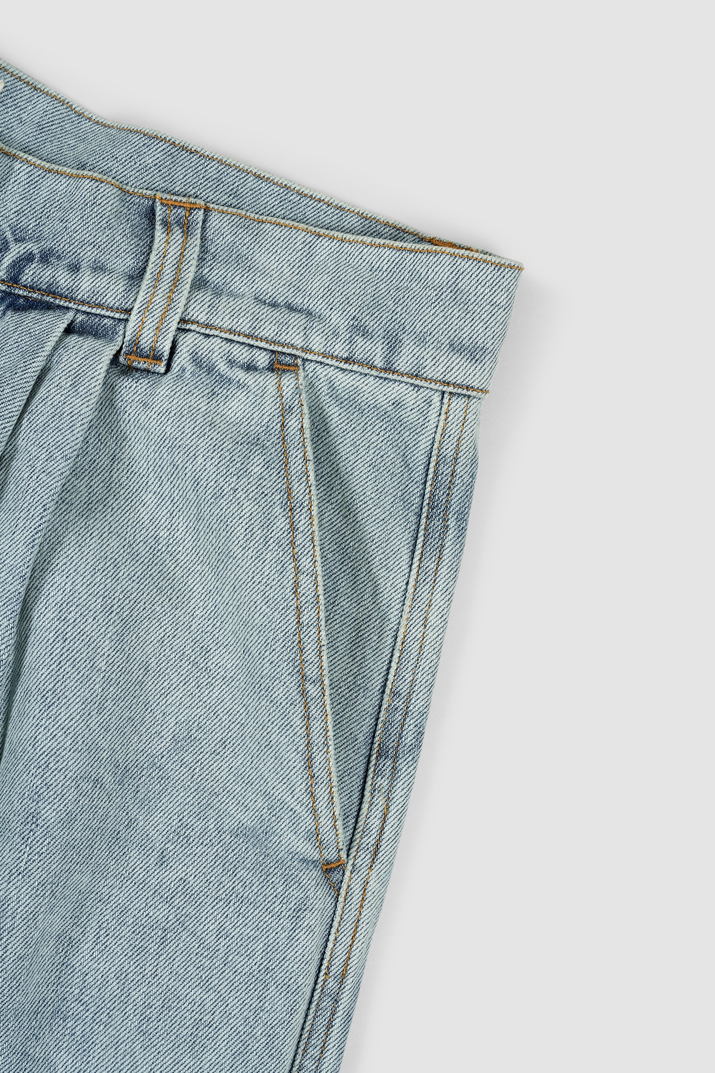 Pleated Denim Short - Washed Blue - Image 7