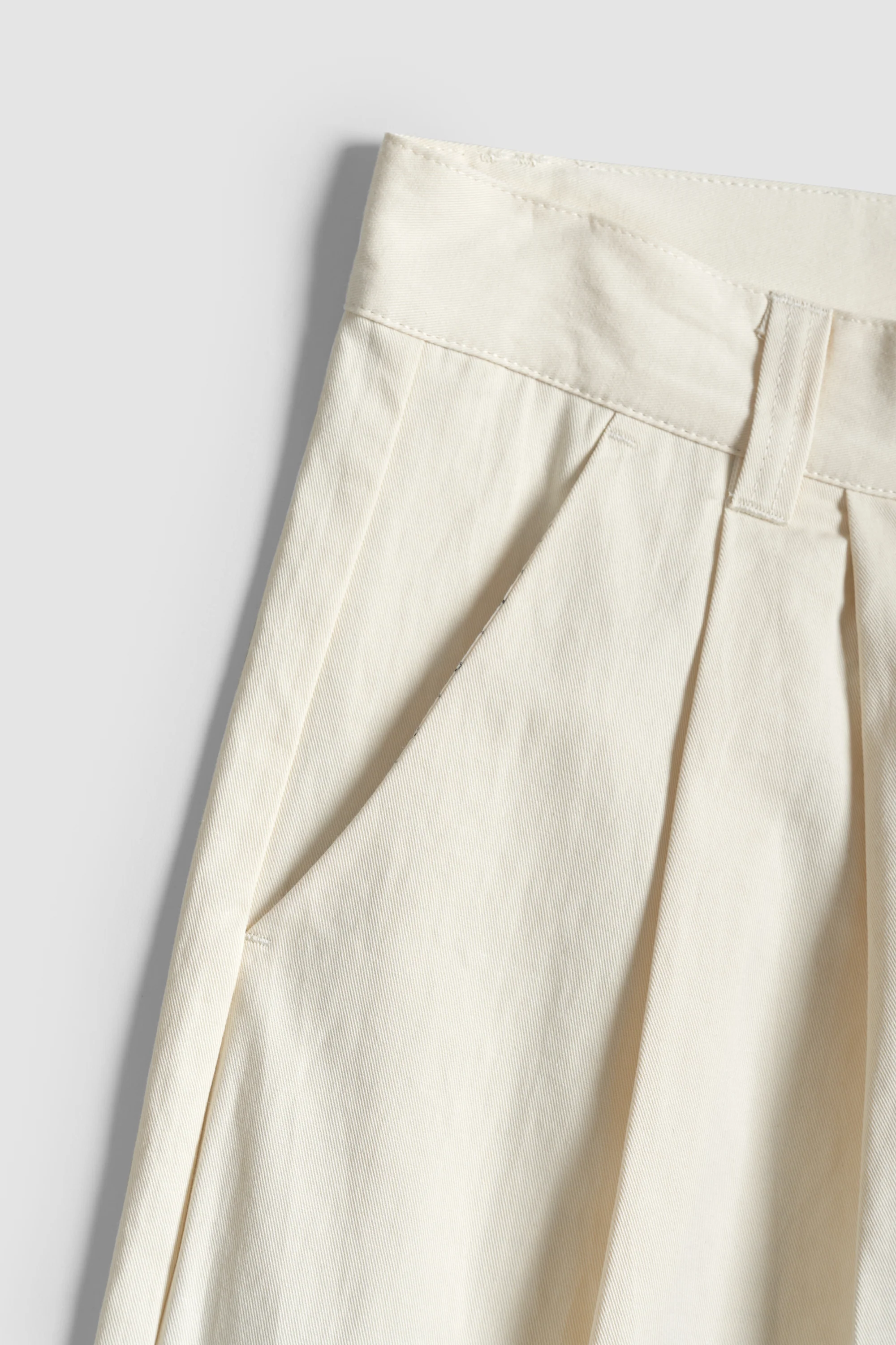 Original Pleated Pant - Cream Cotton - Image 7