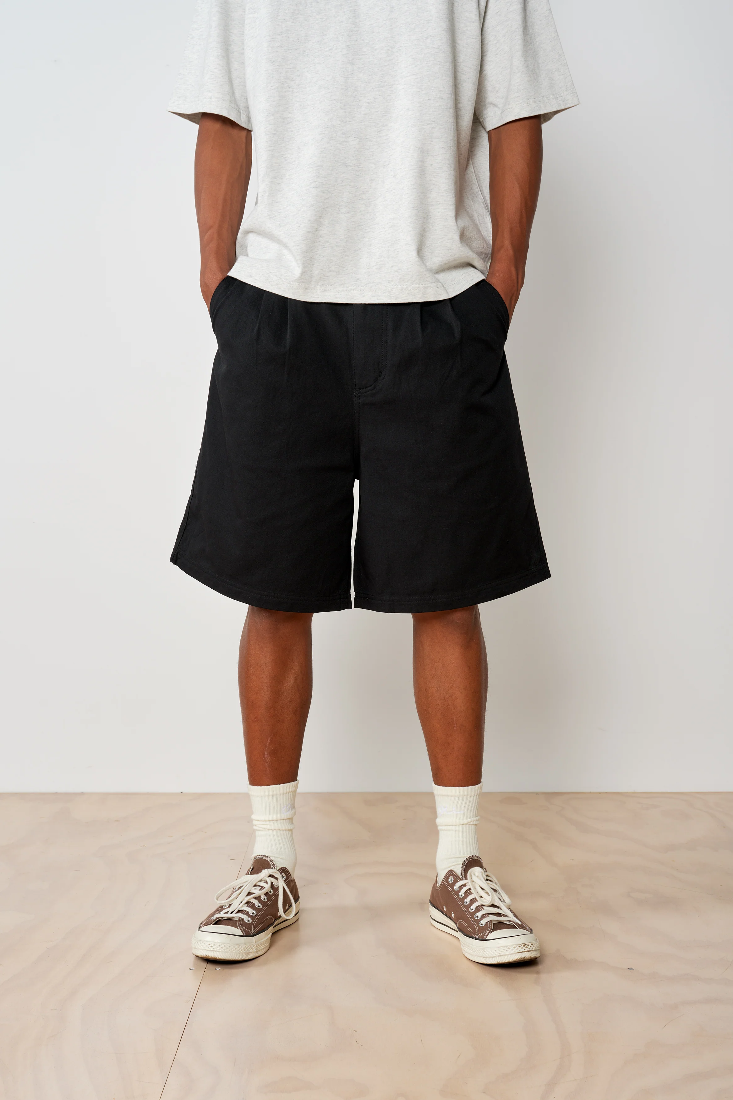 Pleated Cotton Short - Black - Image 4
