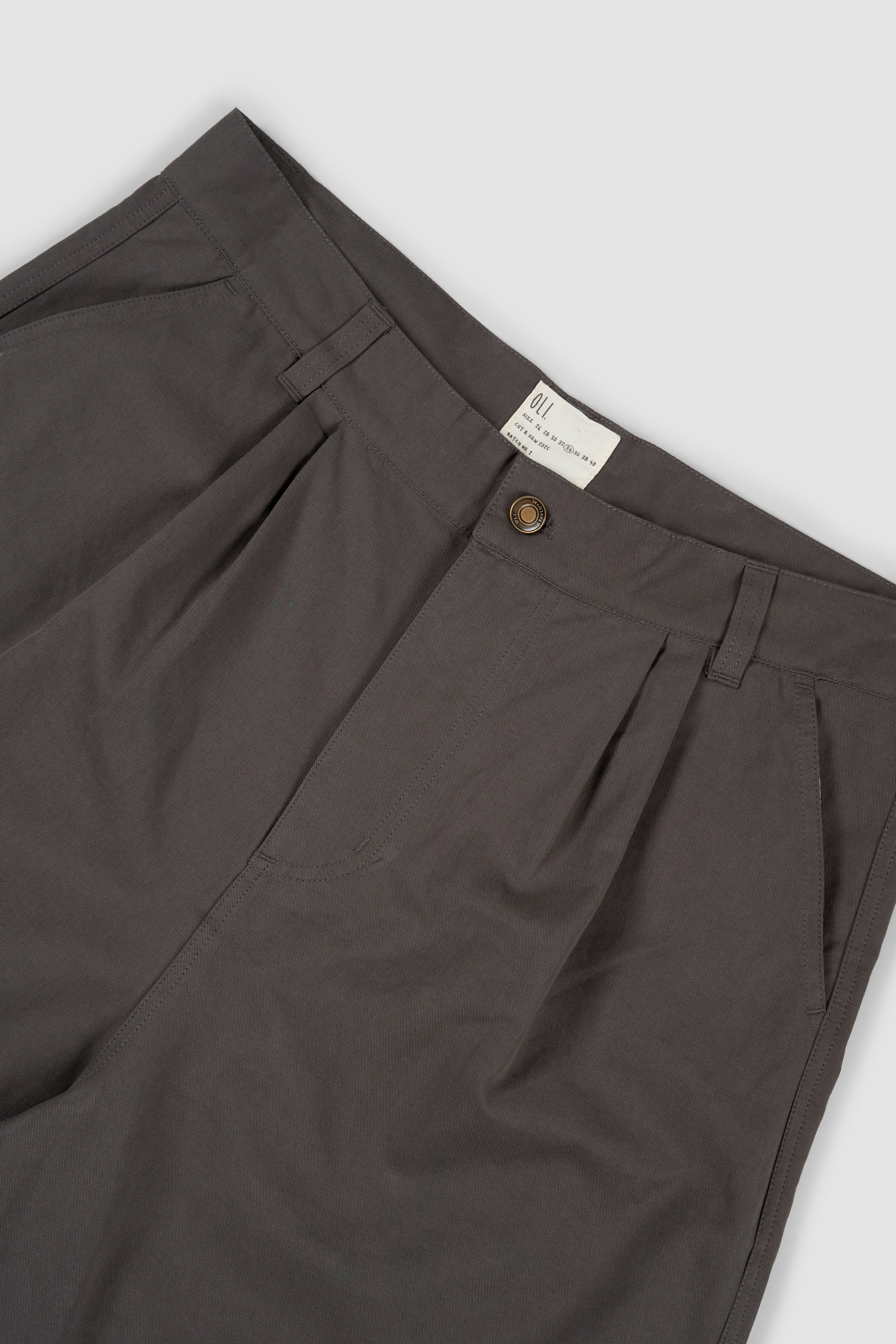 Pleated Cotton Short - Coal - Image 9